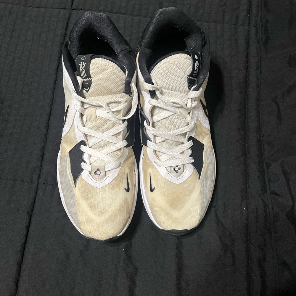 Kyrie 5 low